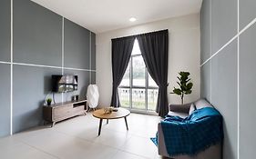 Dreamscape Studio @ Golden Hill Cameron